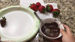 美食：巧克力草莓