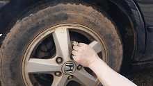 【汽车常识94】测试拉手刹行驶，对汽车刹车系统影响有多大？