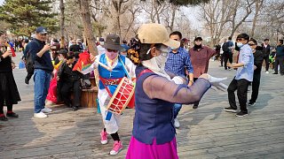 哇哦，大家都好嗨吆！朝鲜族特色的广场舞 延边延吉公园