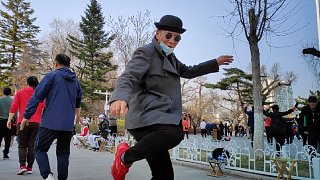 朝鲜族大叔广场舞、民族舞、霹雳舞样样精通 延边延吉公园「007-青蛙自拍」